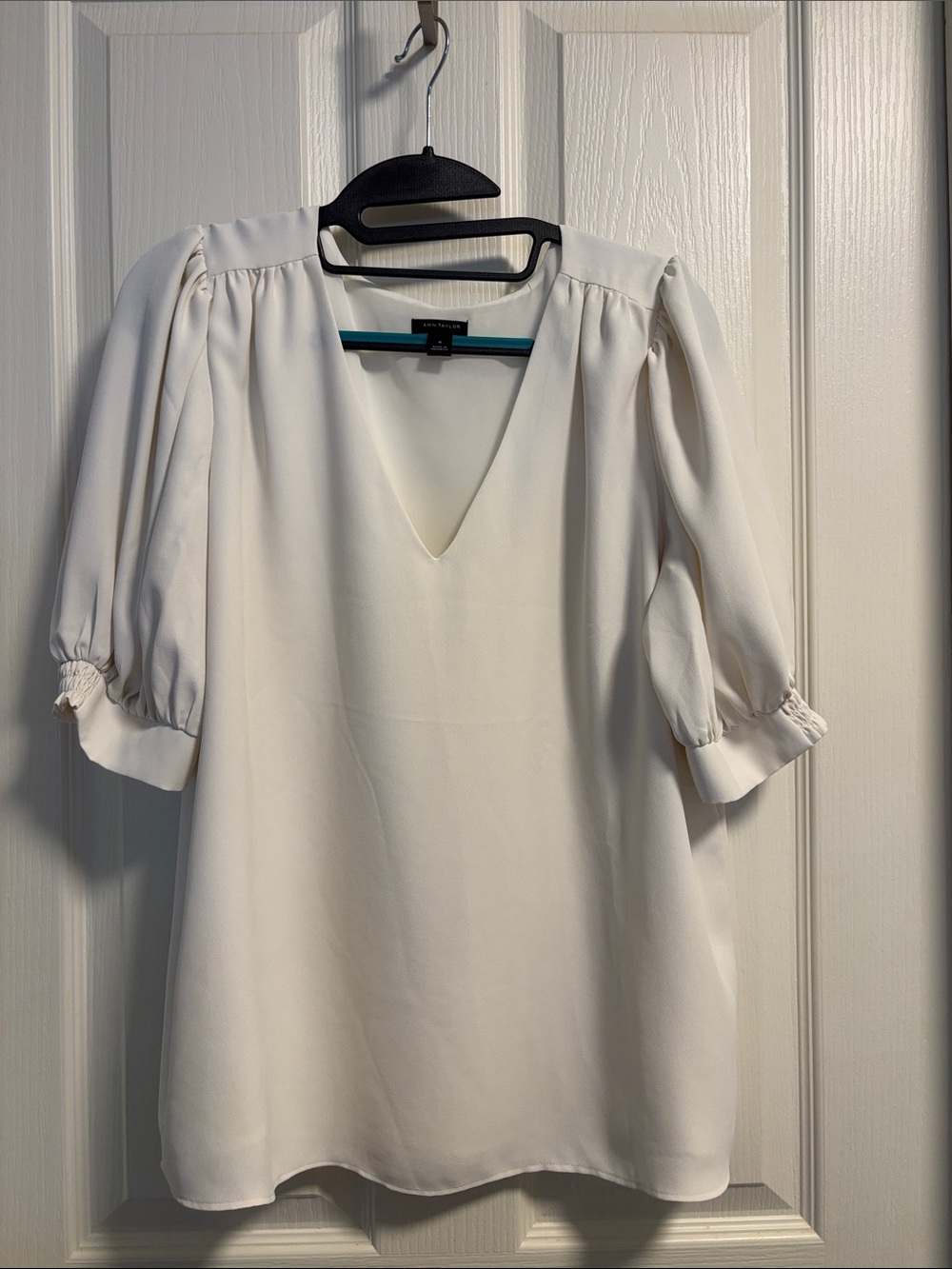 V-Neck Puff Sleeve Women's Top in Ivory